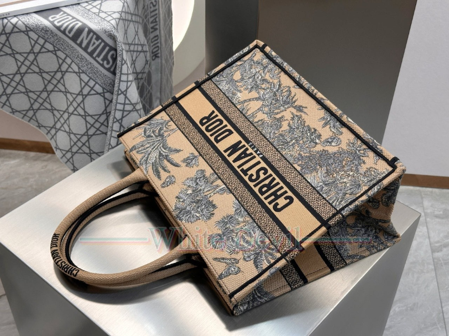 하얀악마 레플리카 디올 북토트백 (8).jpg