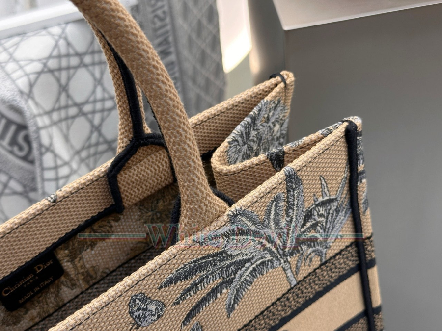 하얀악마 레플리카 디올 북토트백 (16).jpg