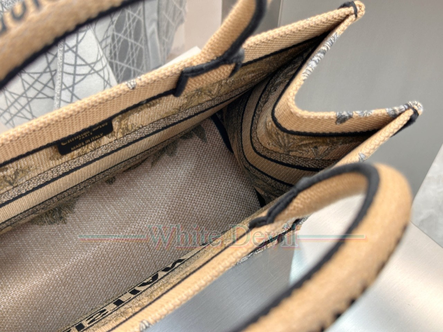 하얀악마 레플리카 디올 북토트백 (18).jpg