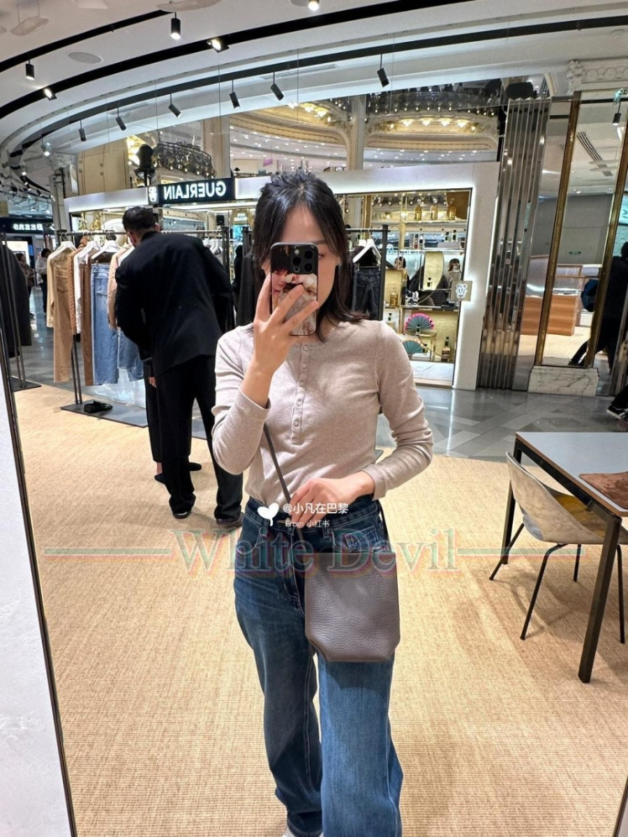 하얀악마 레플리카 더로우 크로스백 (1).jpg