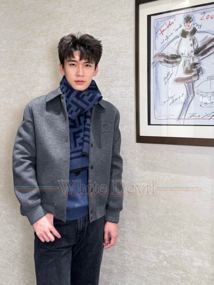 하얀악마 레플리카 펜디 자켓 (2).jpg