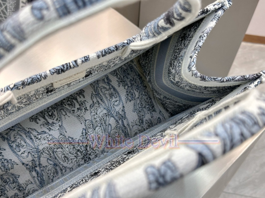 하얀악마 이미테이션 디올 북토트백 (11).jpg