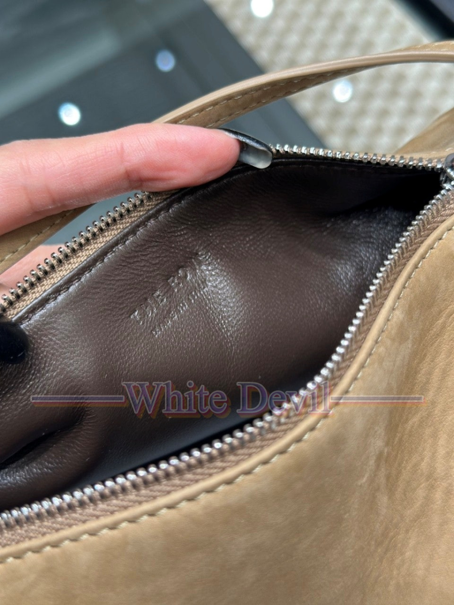 하얀악마 이미테이션 더로우가방 (8).jpg