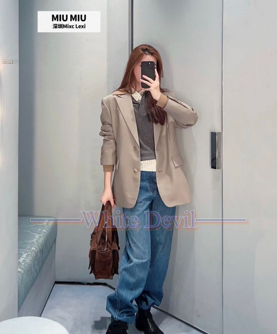 하얀악마 이미테이션 미우미우 자켓 (1).jpg