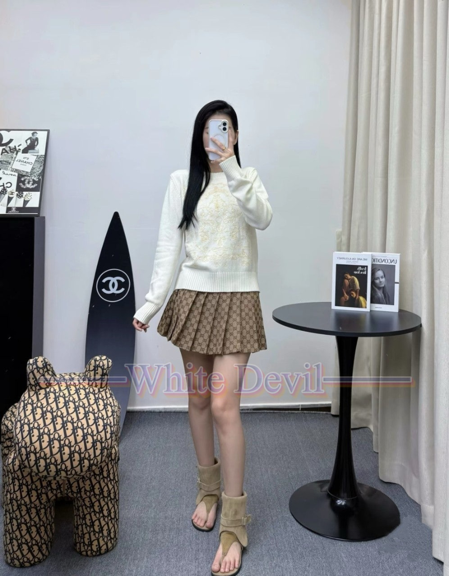 하얀악마 이미테이션 디올 니트 (1).jpg