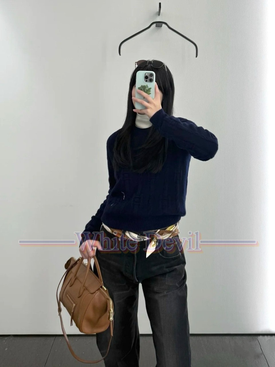 하얀악마 이미테이션 셀린느 니트 (1).jpg