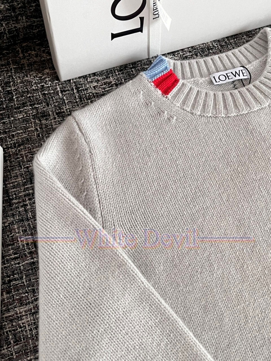 하얀악마 이미테이션 로에베 니트 (16).jpg