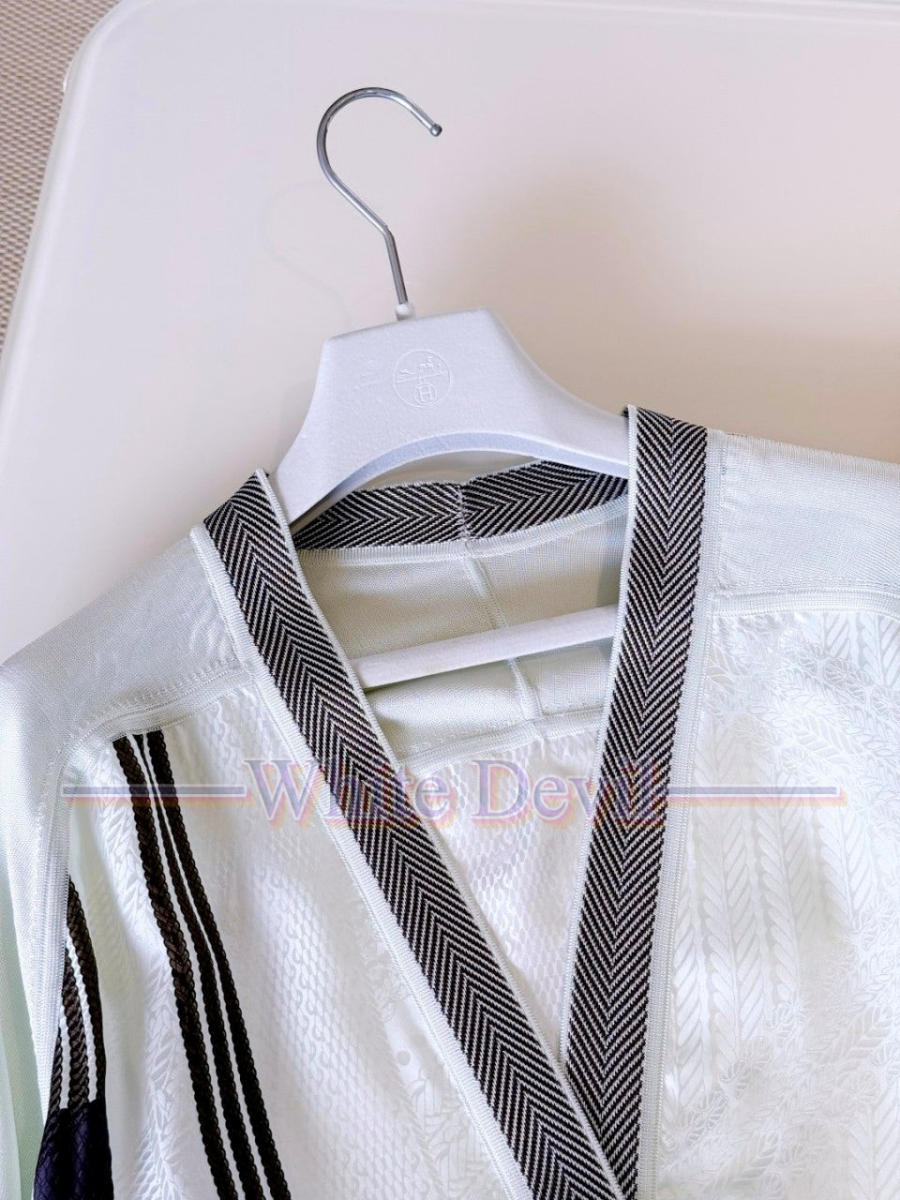 하얀악마 레플리카 에르메스 가디건 (18).jpg