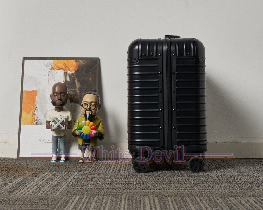 하얀악마 레플리카 리모와 캐리어 (6).jpg