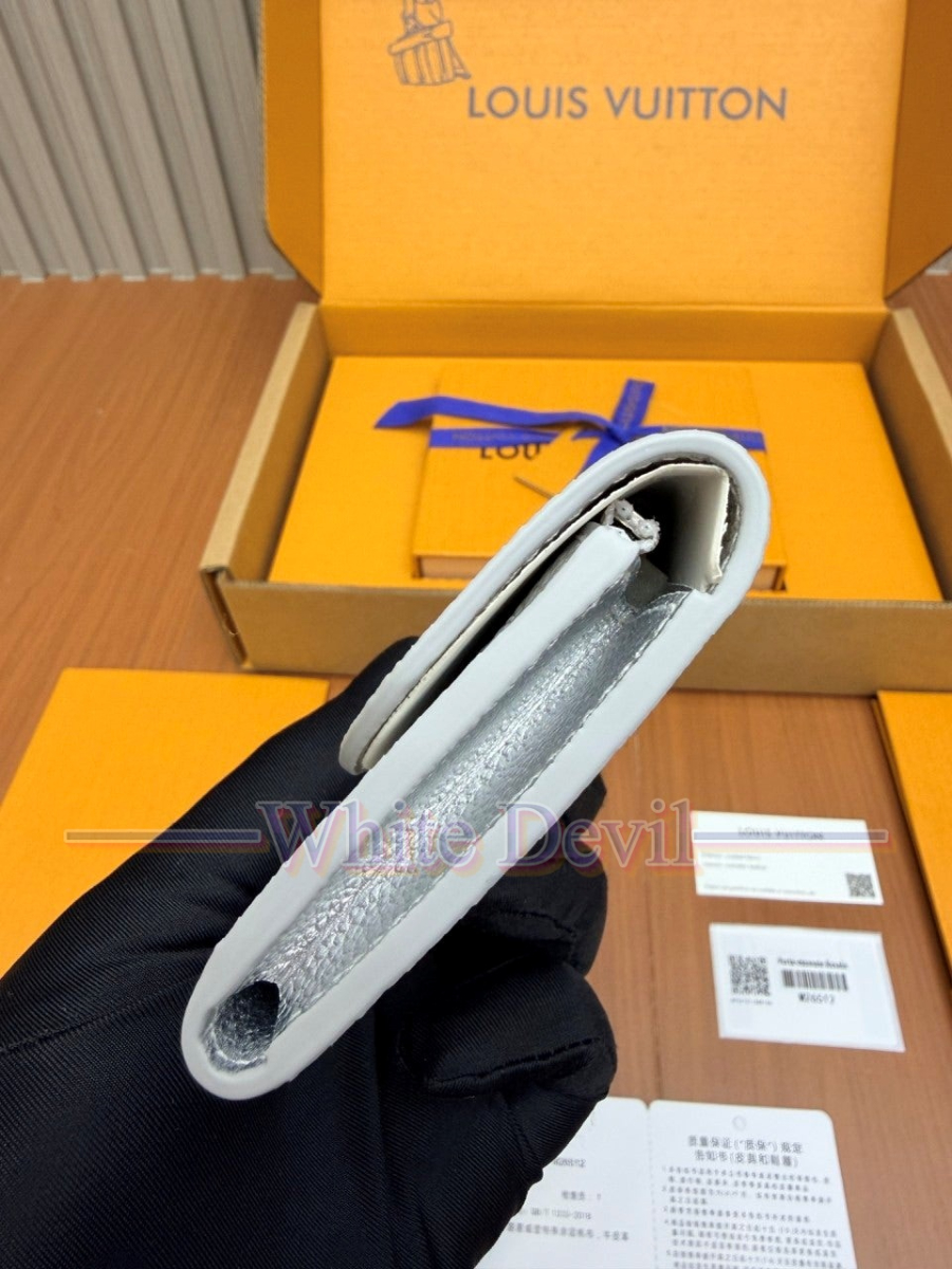 하얀악마 레플리카 루이 지갑 (8).jpg