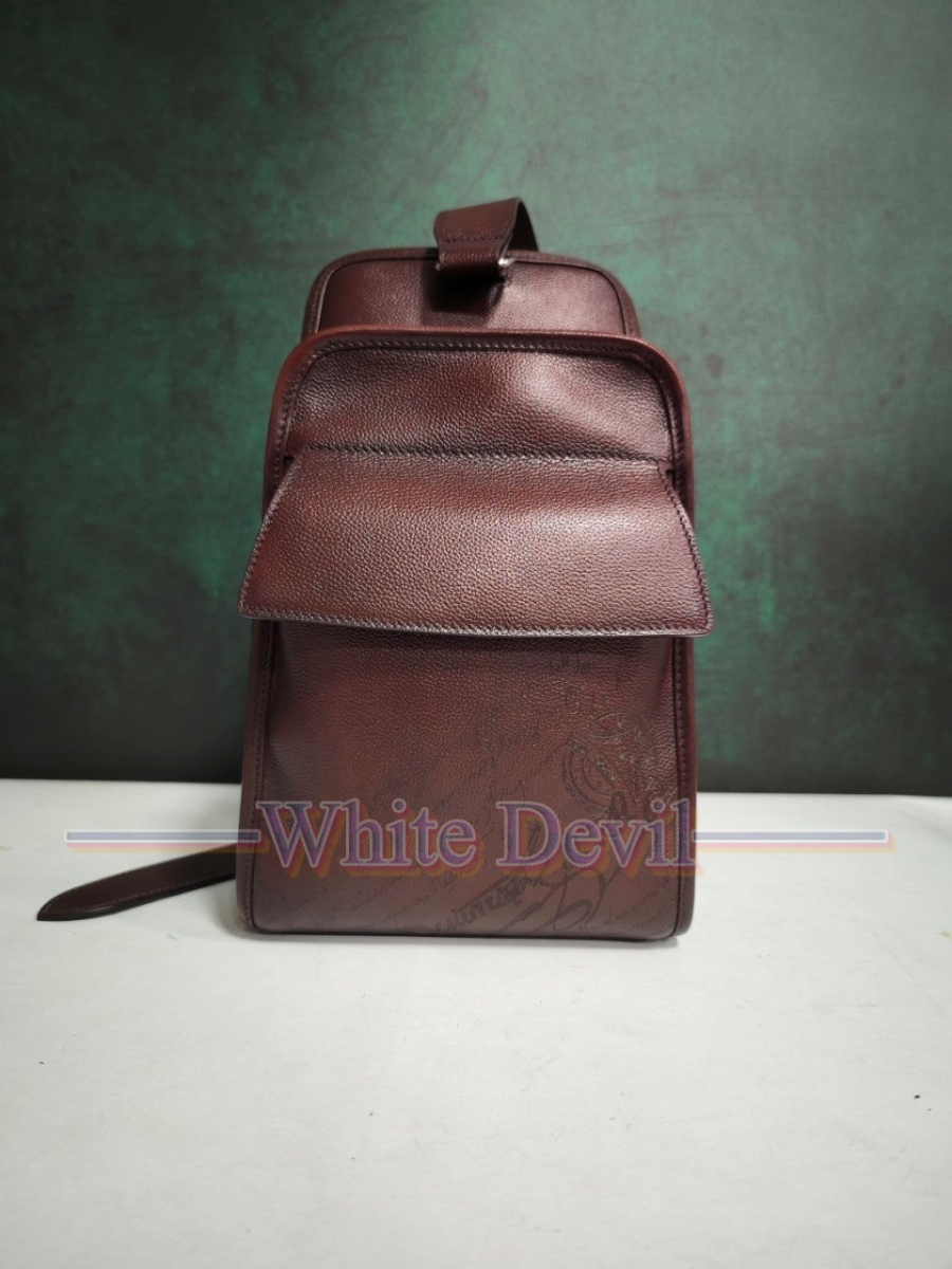 하얀악마 레플리카 벨루티 슬링백 (1).jpg