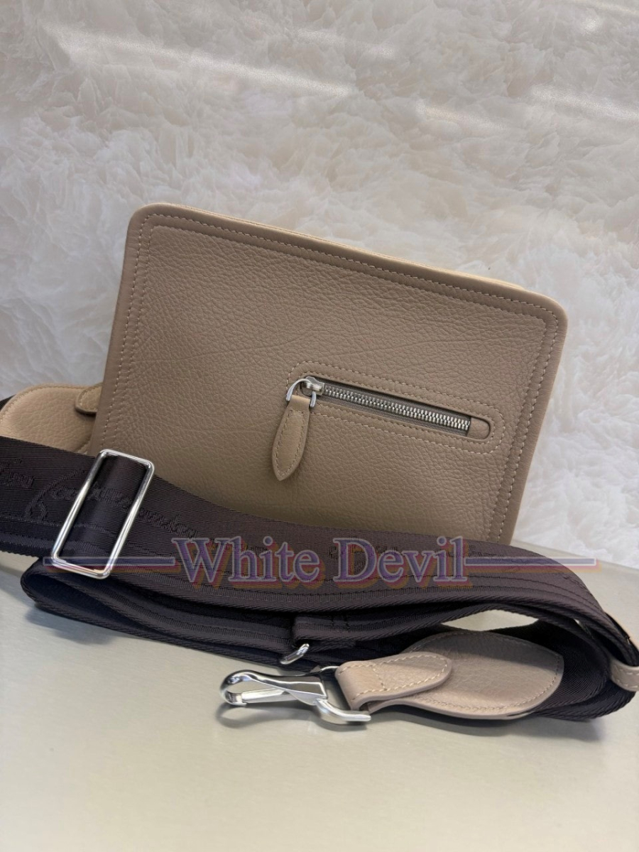 하얀악마 레플리카 벨루티 메신저백 (2).jpg