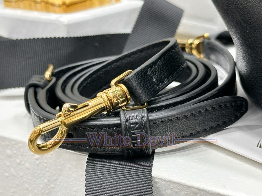 하얀악마 레플리카 셀린느 러기지 (10).jpg