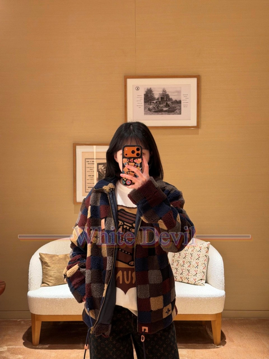 하얀악마 레플리카 루이비통 자켓 (1).jpg