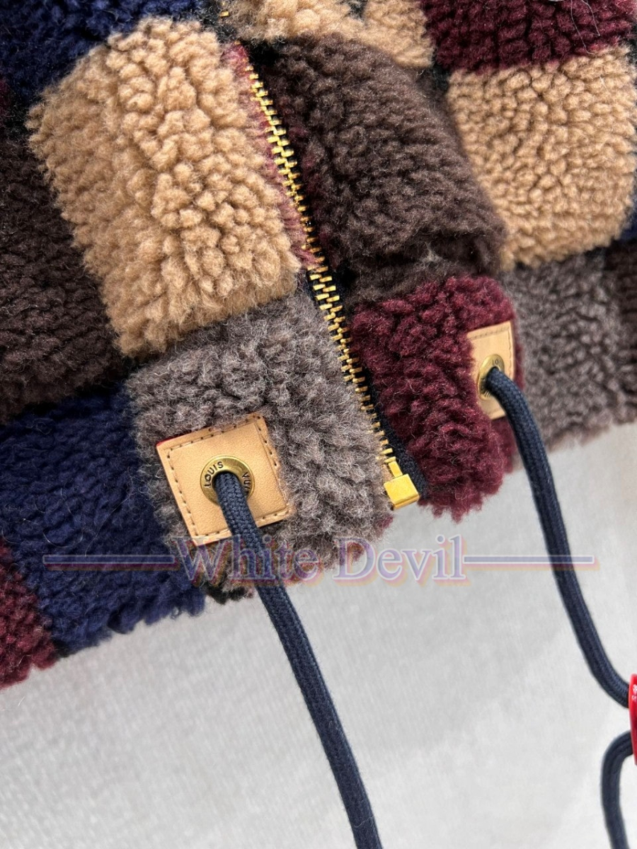 하얀악마 레플리카 루이비통 자켓 (10).jpg