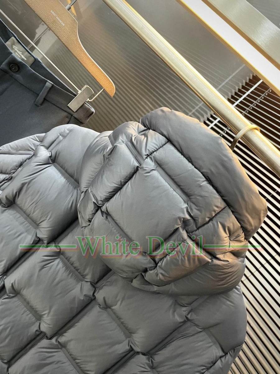 하얀악마 이미테이션 제냐 패딩 (8).jpg