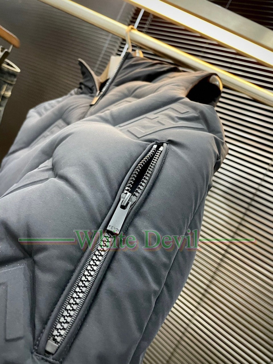 하얀악마 이미테이션 펜디 패딩 조끼 (4).jpg