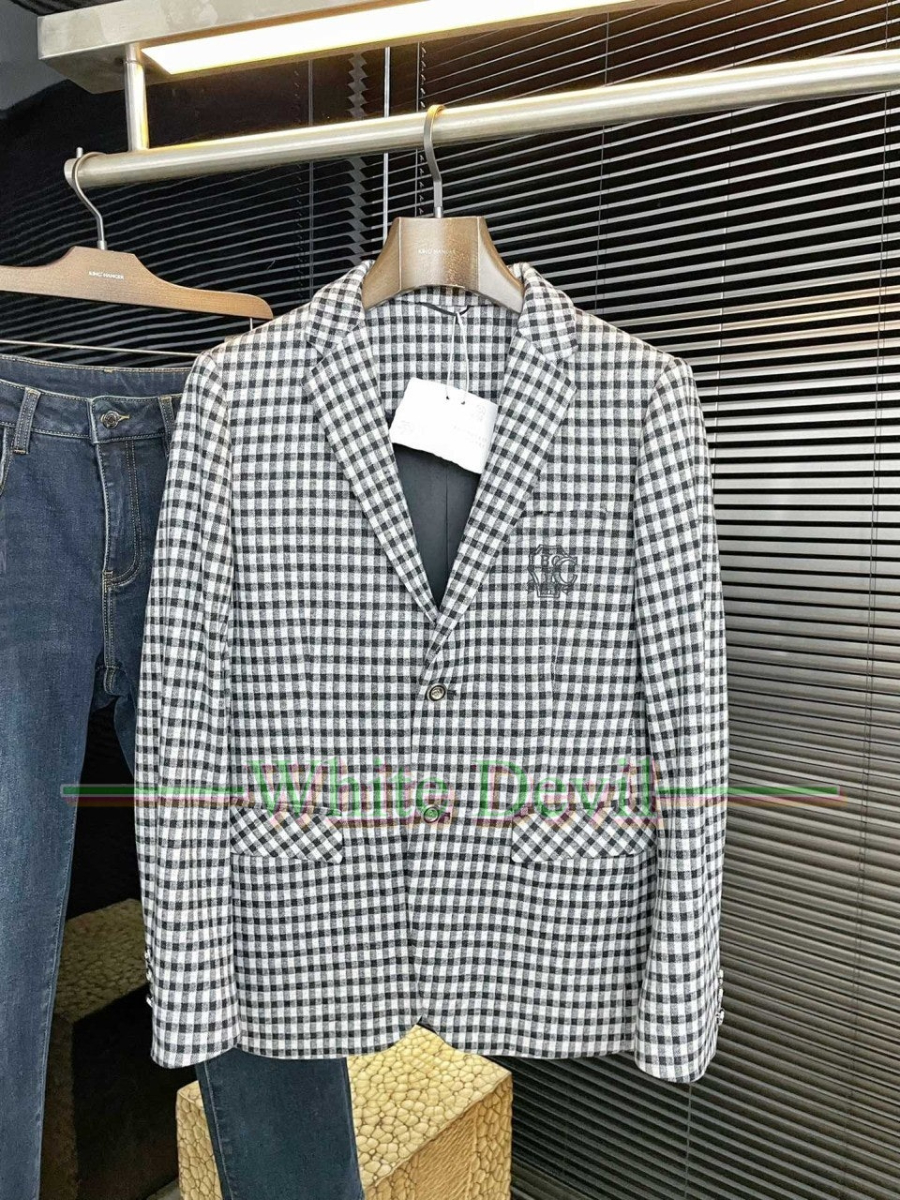 하얀악마 이미테이션 쿠치 자켓 (1).jpg