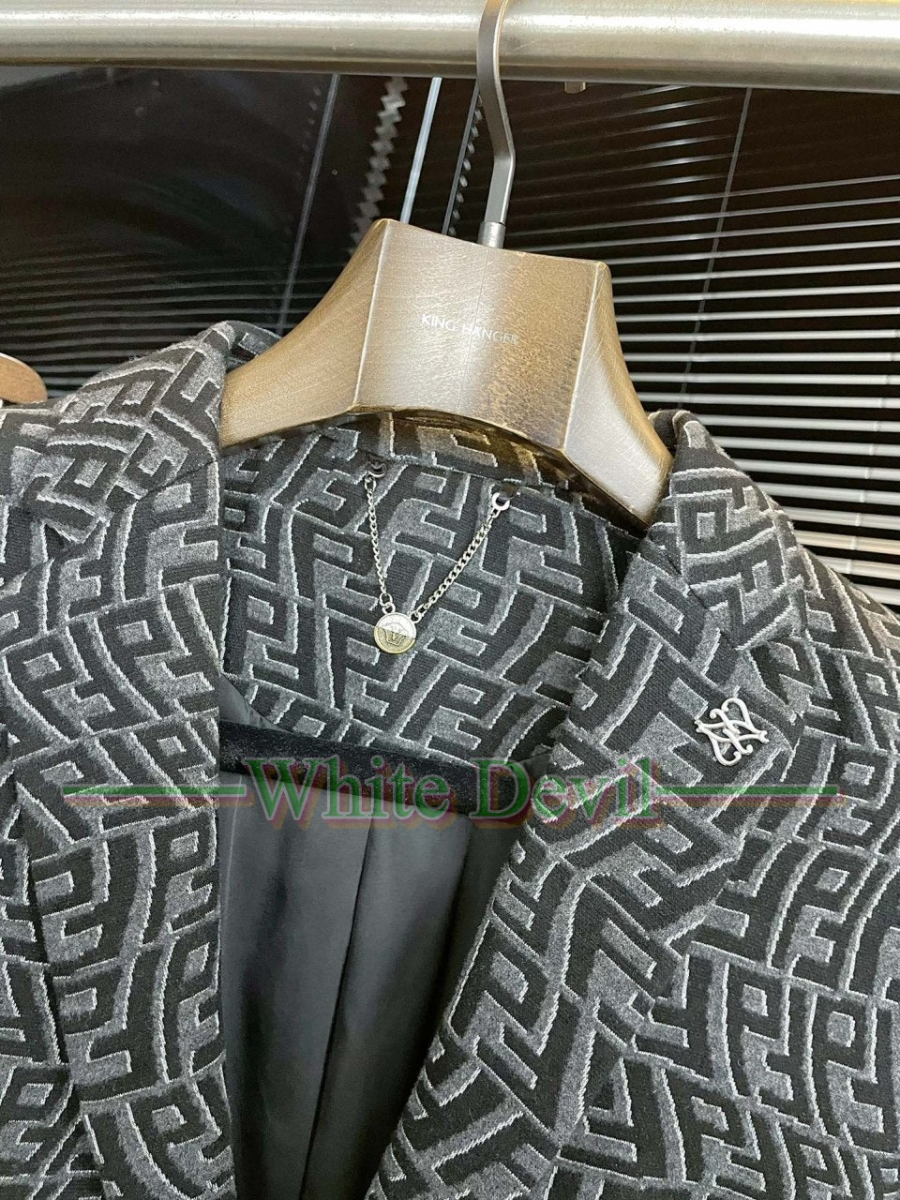 하얀악마 이미테이션 펜디 자켓 (3).jpg