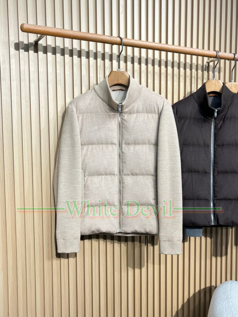 하얀악마 이미테이션 제냐 점퍼 (7).jpg