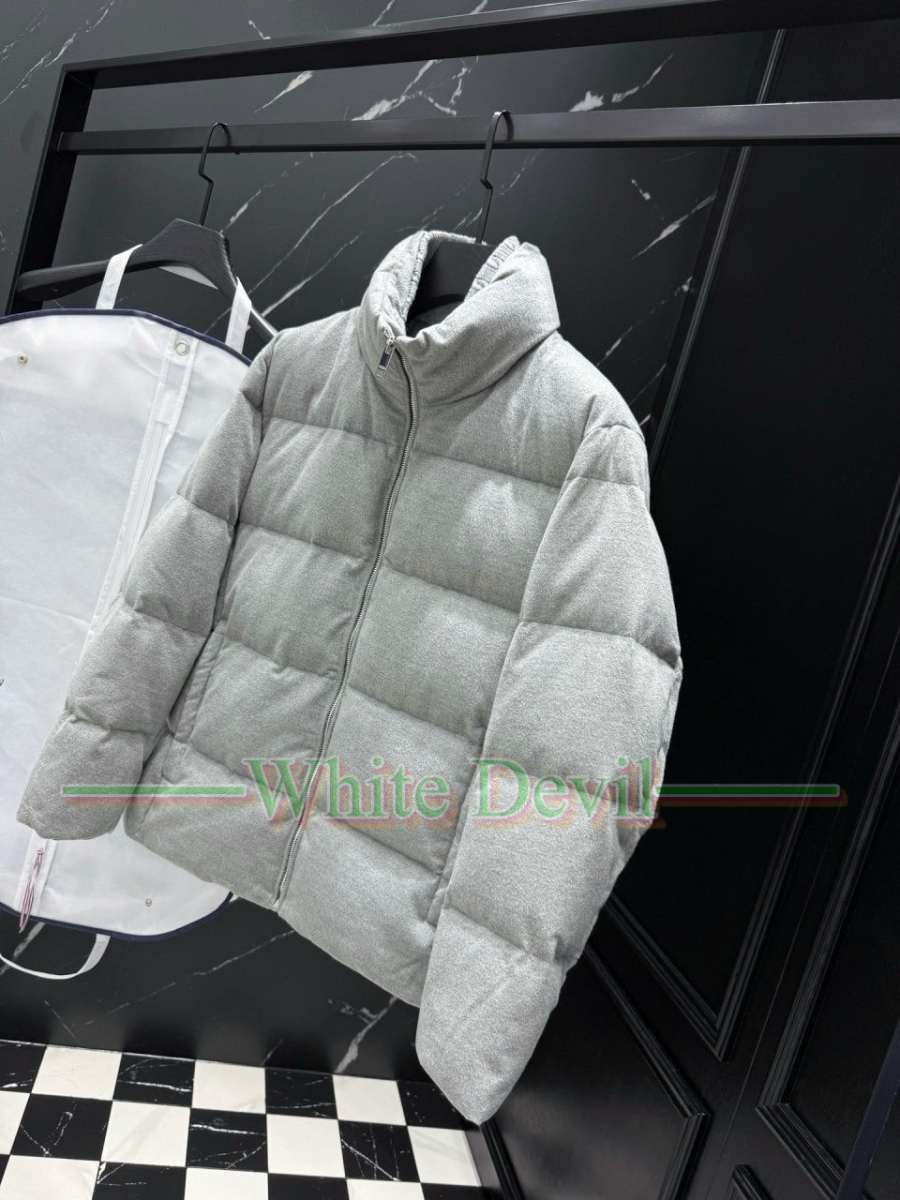 하얀악마 이미테이션 제냐 패딩 (4).jpg