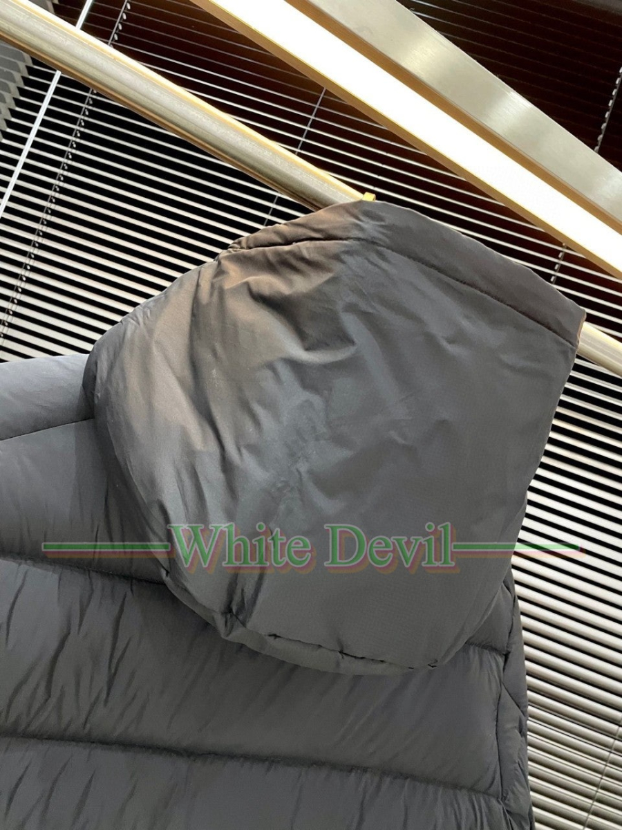 하얀악마 이미테이션 프라다 패딩 (7).jpg