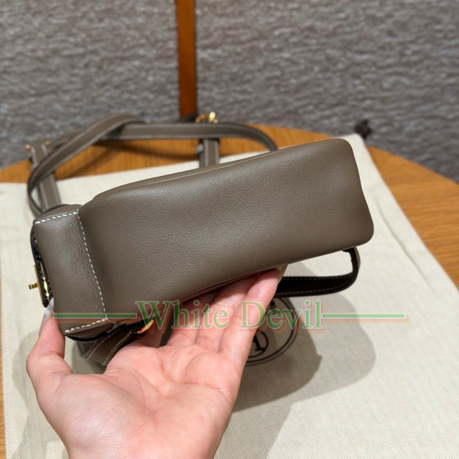 하얀악마 이미테이션 에르 켈리 점퍼 (8).jpg