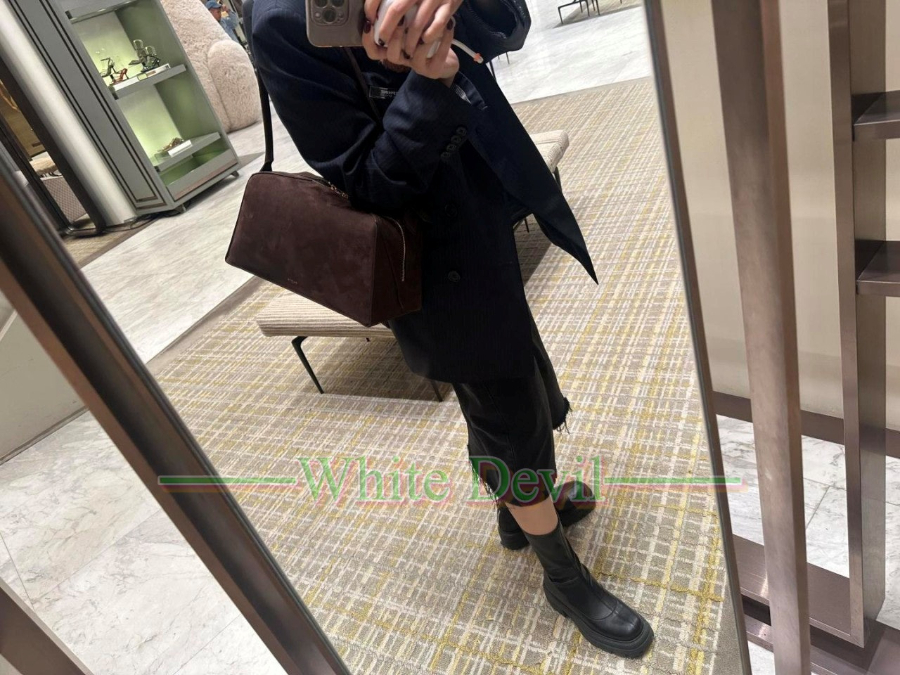 하얀악마 이미테이션 알라이아 숄더백 (1).jpg