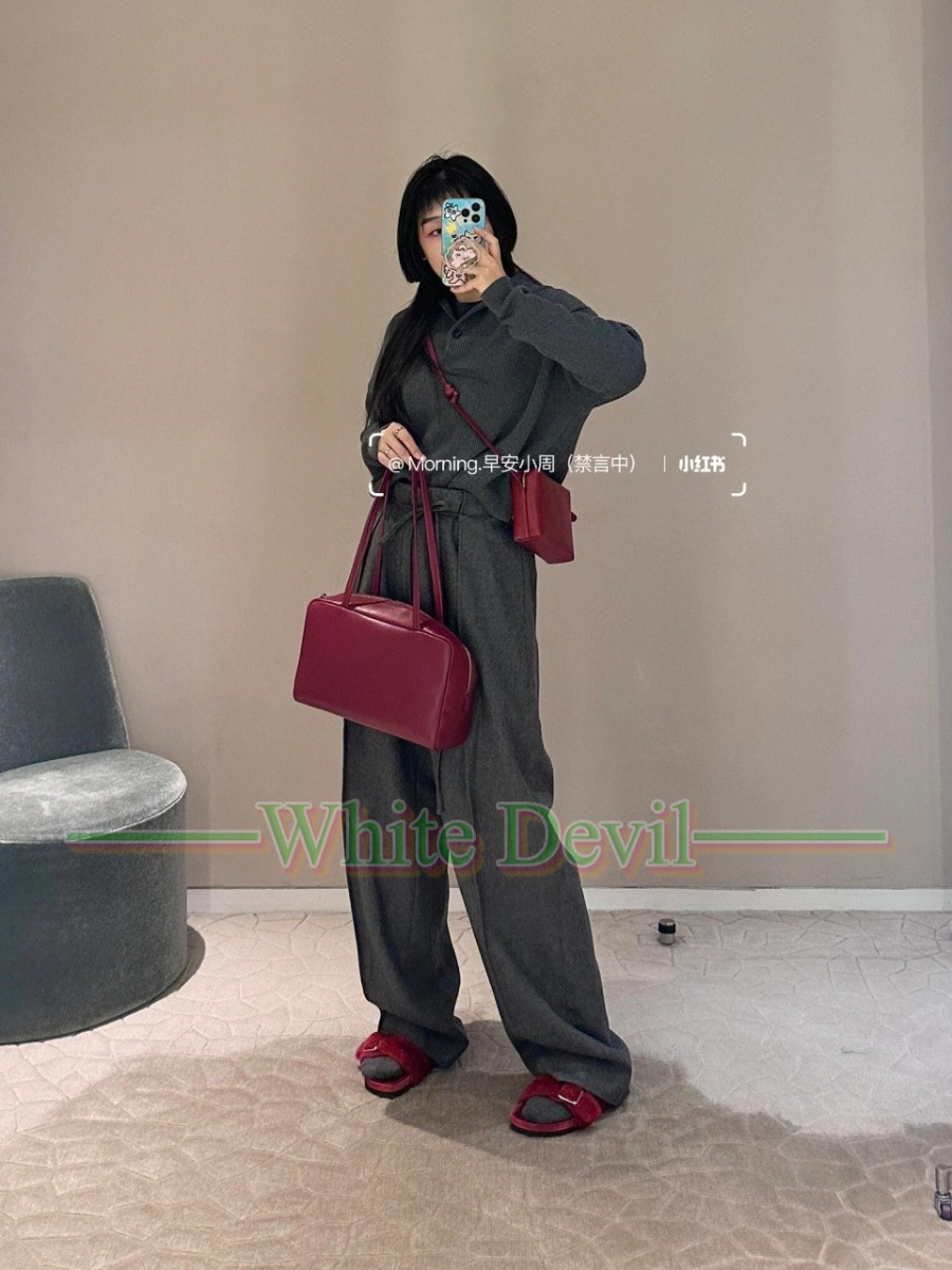 하얀악마 이미테이션 더로우 볼링백 (1).jpg