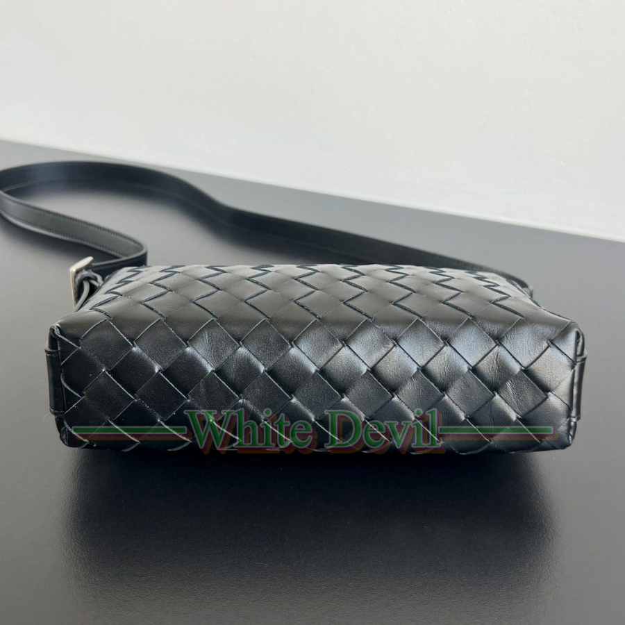 하얀악마 레플리카 보테가 크로스백 (5).jpg