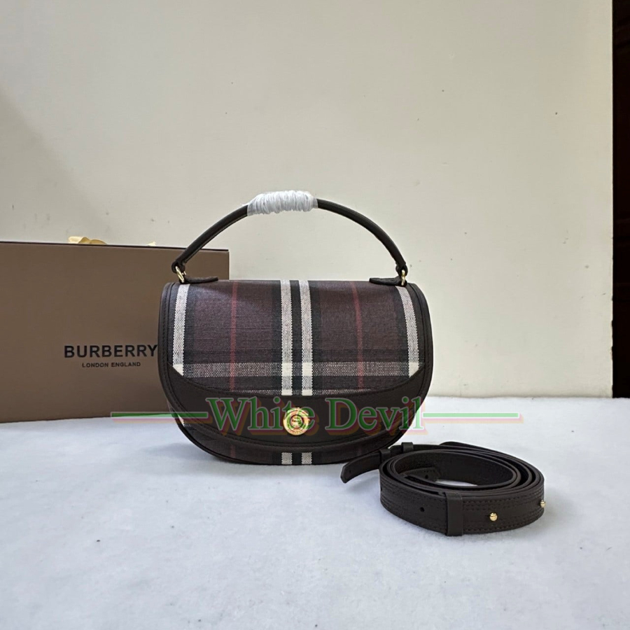 하얀악마 레플리카 버버리 숄더백 (1).jpg