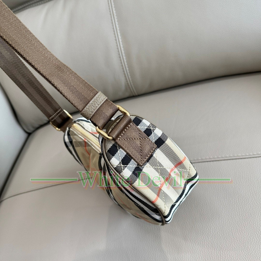 하얀악마 레플리카 버버리 크로스백 (6).jpg