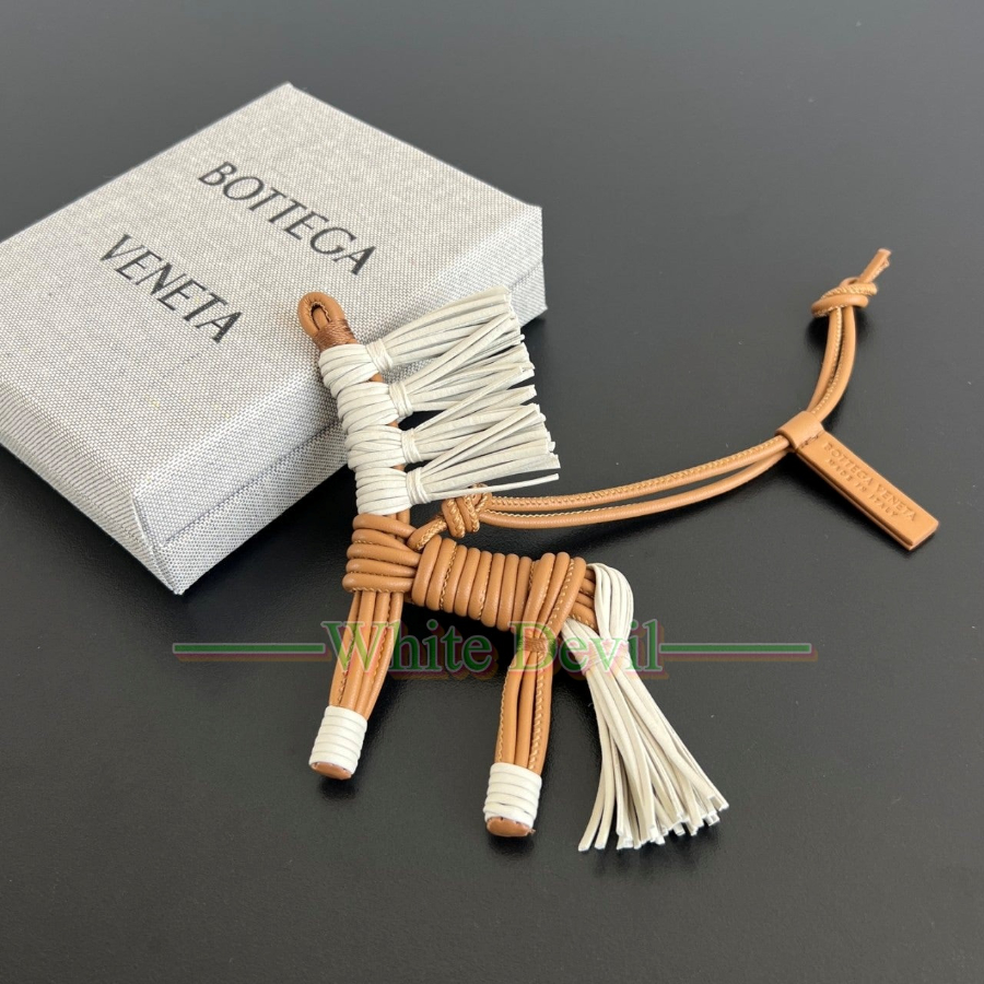 하얀악마 레플리카 보테가 백참 (1).jpg