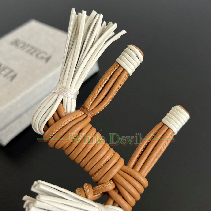 하얀악마 레플리카 보테가 백참 (6).jpg