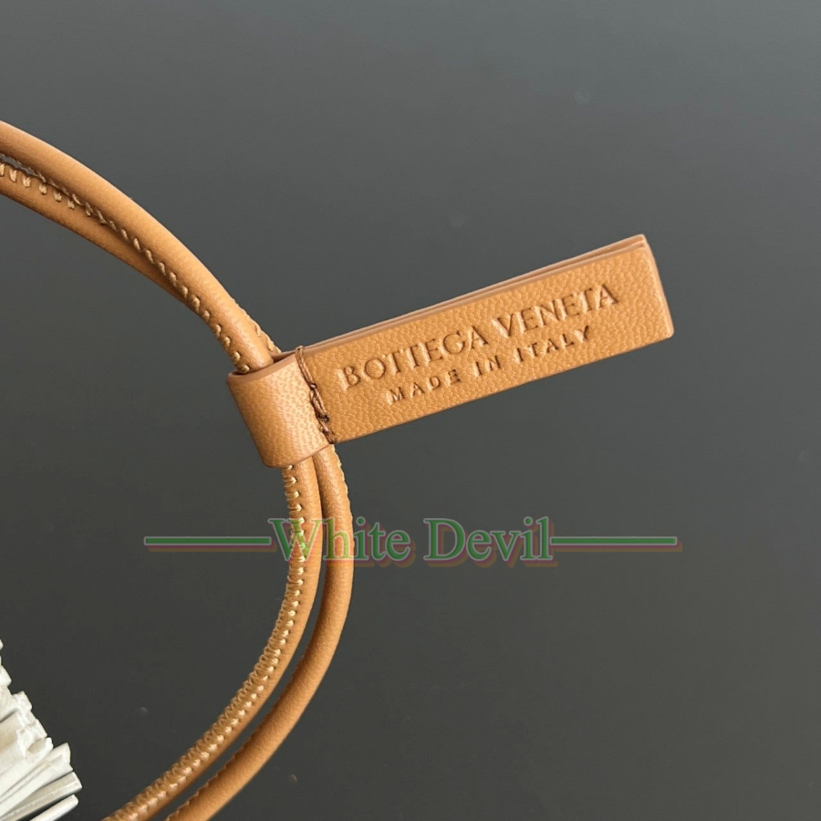 하얀악마 레플리카 보테가 백참 (9).jpg