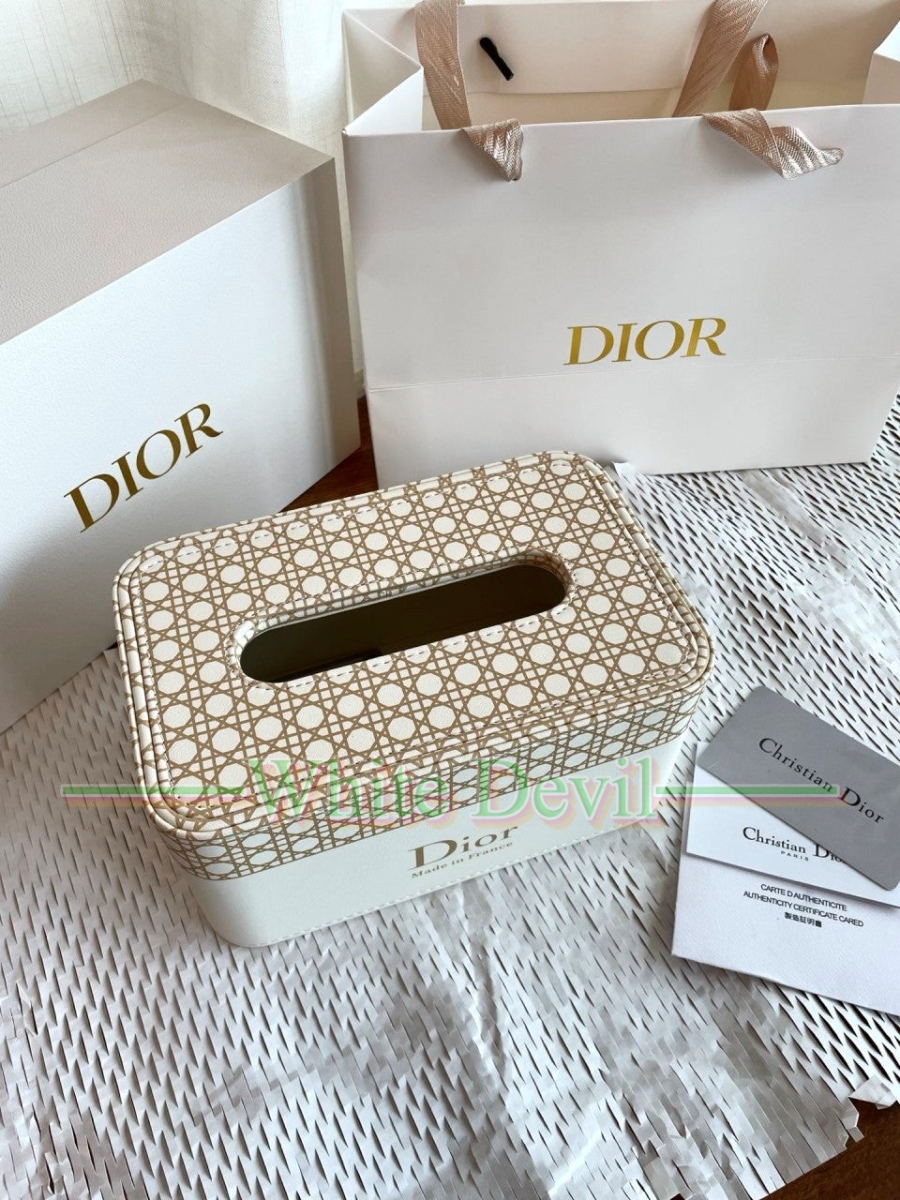 하얀악마 레플리카 디올 소품 (4).jpg