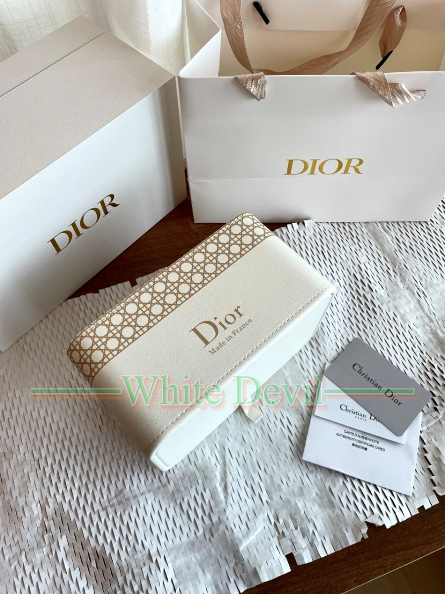 하얀악마 레플리카 디올 소품 (8).jpg