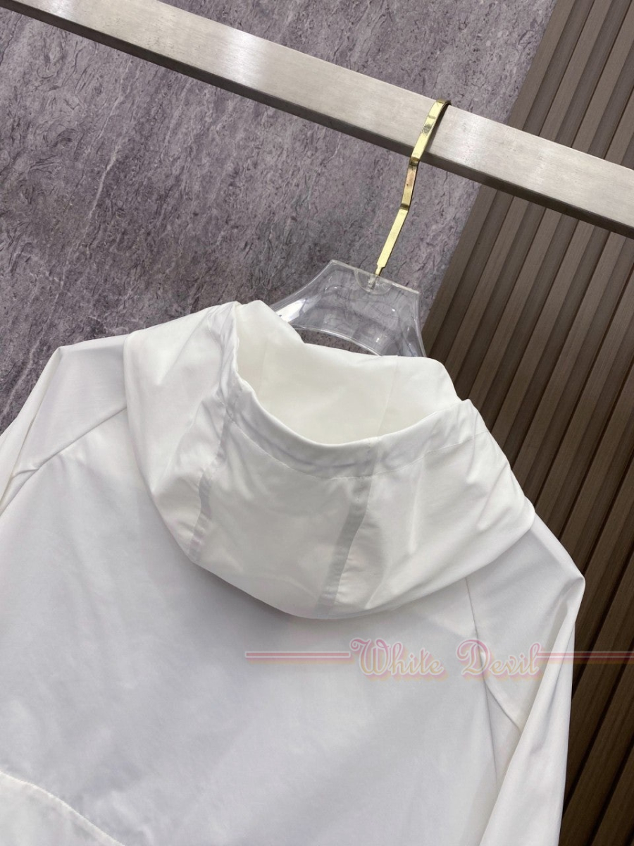 하얀악마 레플리카 루이비통 점퍼 (6).jpg