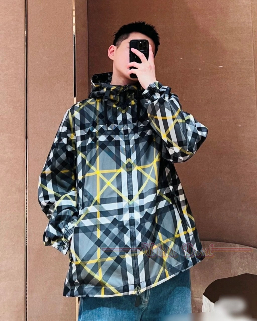 하얀악마 레플리카 버버리 점퍼 (2).jpg