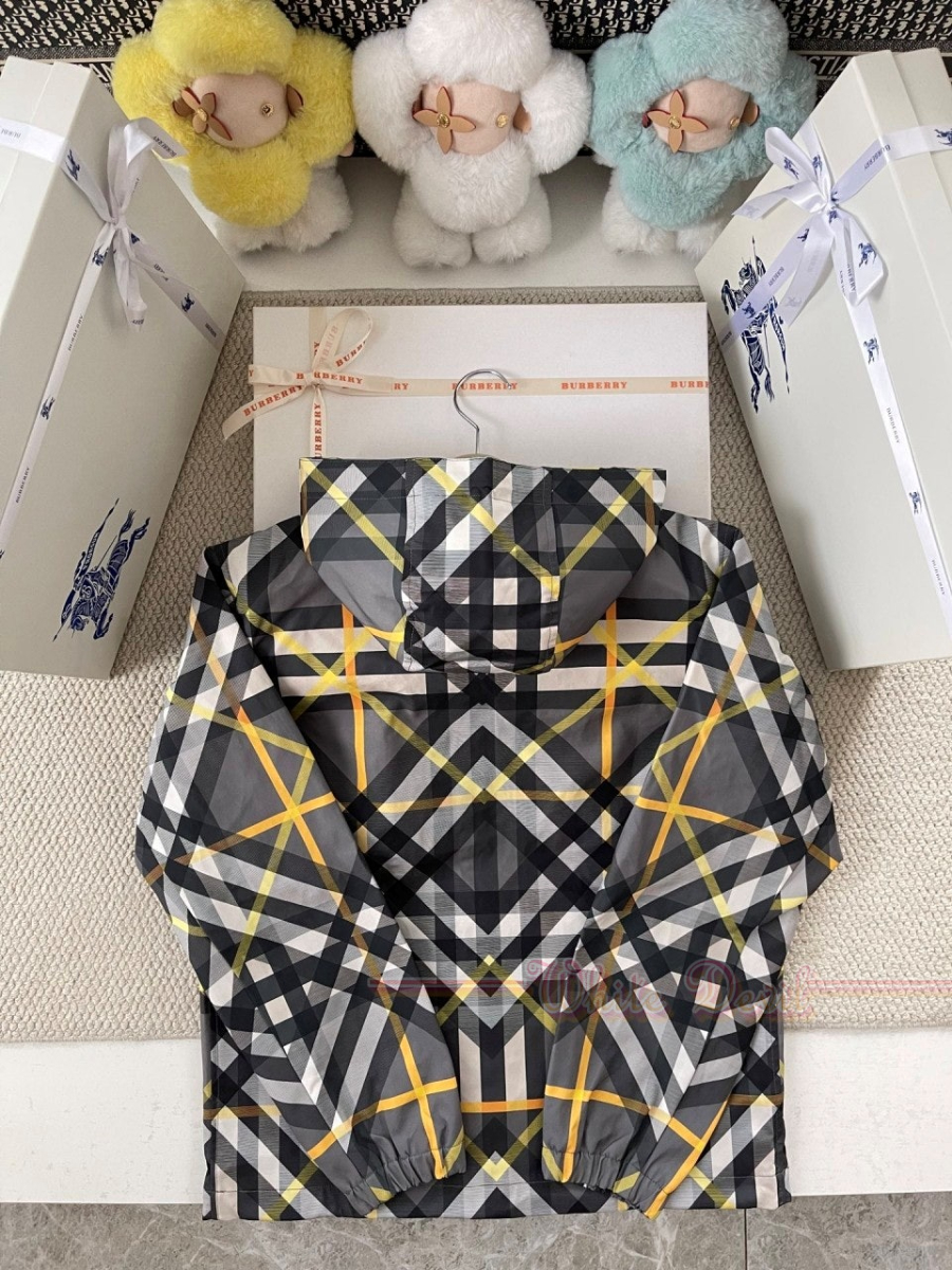 하얀악마 레플리카 버버리 점퍼 (13).jpg