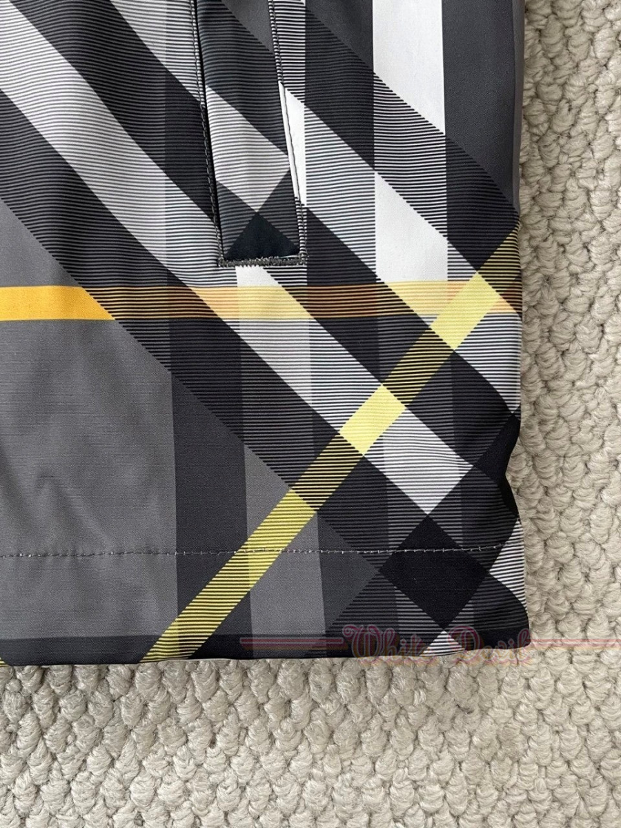 하얀악마 레플리카 버버리 점퍼 (18).jpg