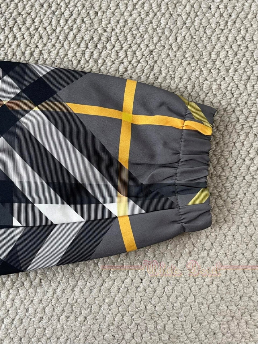 하얀악마 레플리카 버버리 점퍼 (17).jpg