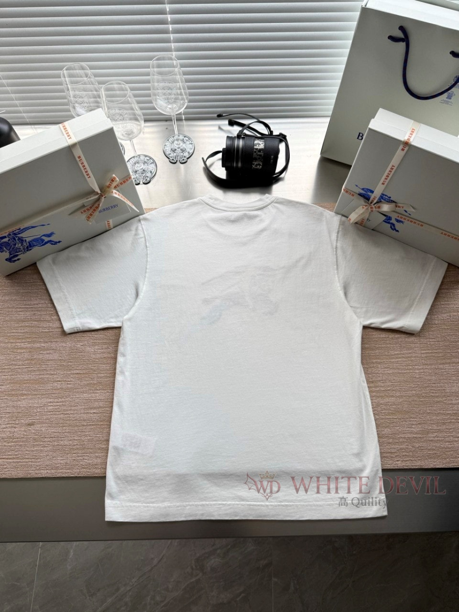 하얀악마 레플리카 버버리 반팔 (14).jpg