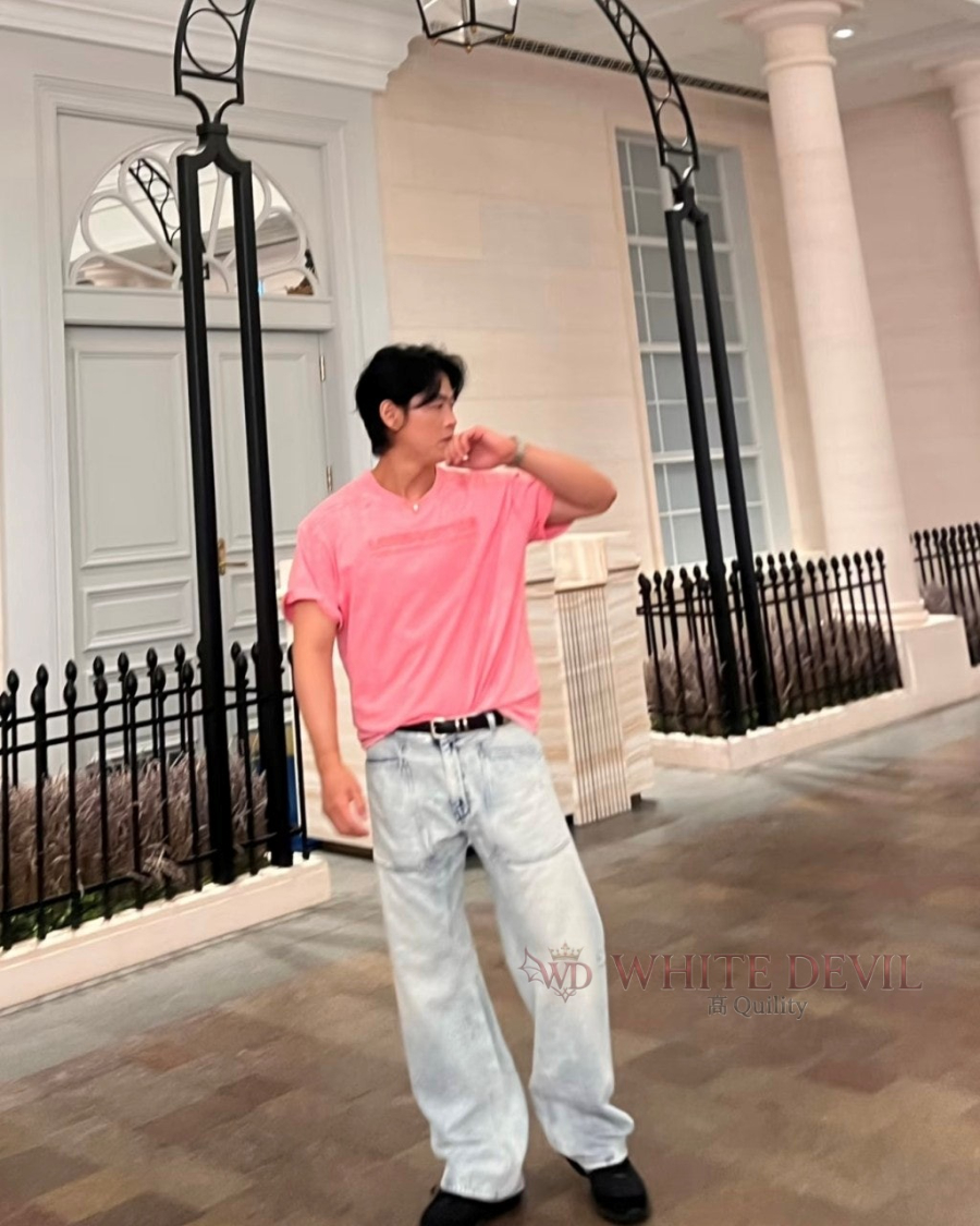 하얀악마 레플리카 루이 반팔 (1).jpg