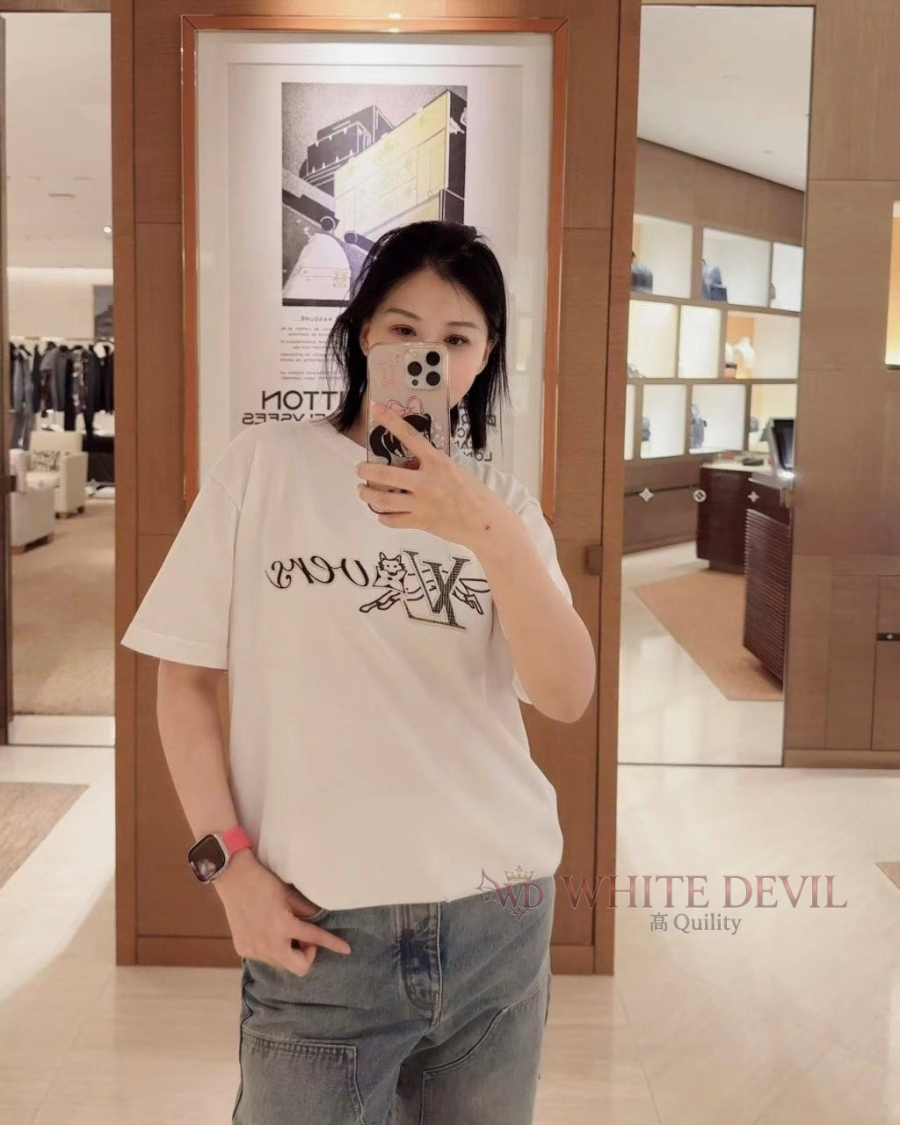 하얀악마 레플리카 루이 반팔 (2).jpg