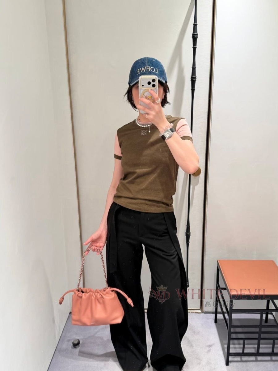 하얀악마 레플리카 로에베 반팔티 (1).jpg