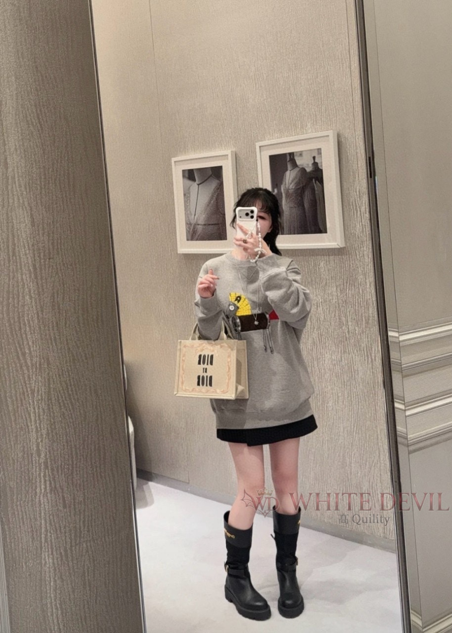 하얀악마 레플리카 디올 맨투맨 (2).jpg