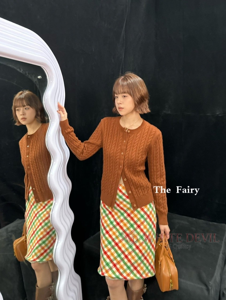 하얀악마 레플리카 미우 가디건 (1).jpg