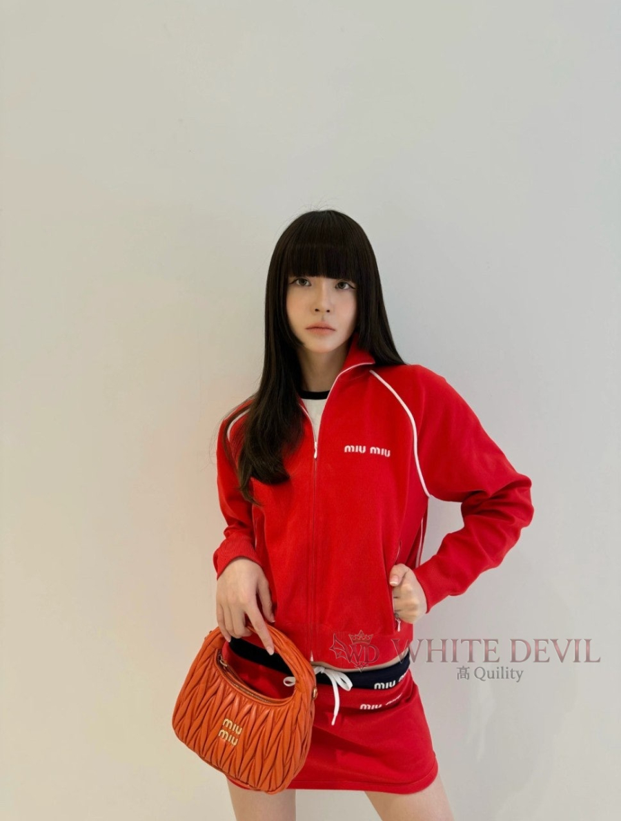 하얀악마 레플리카 미우 집업 (1).jpg