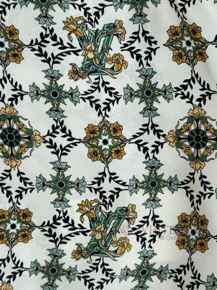 하얀악마 레플리카 루이 블라우스 (16).jpg